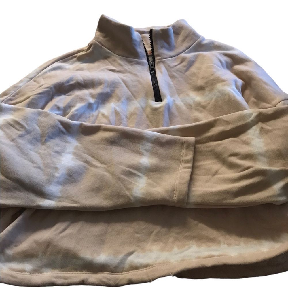 Gianni Bini size large cropped sweatshirt size small excellent condition see pic